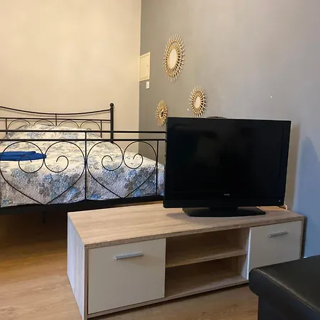 Grand Sur Cour Privative Muret