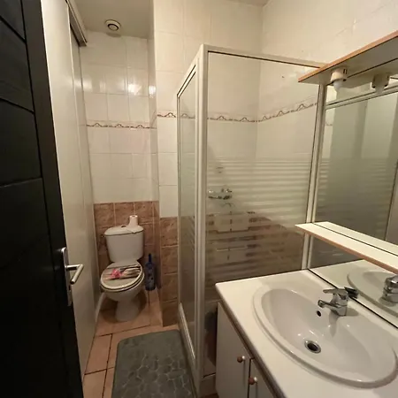 Grand Sur Cour Privative Apartment