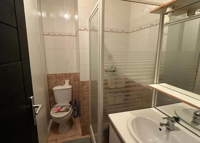 Grand Sur Cour Privative شقة